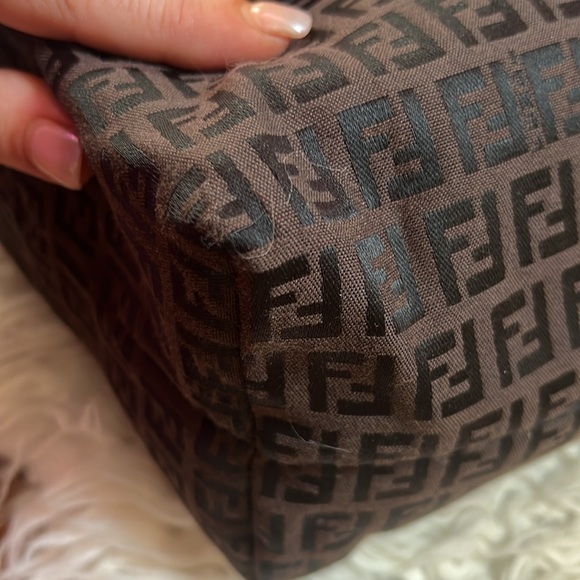 🔥🔥🔥FENDI Zuchinno large tote 🔥🔥 - Picture 9 of 11